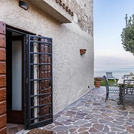 L'antica Lugana Front Sirmione